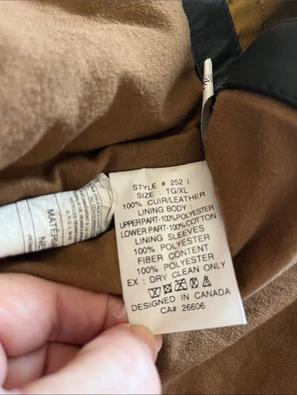 Men's vintage 90’s Black Leather Coat with Quilted Lining - Picture 7 of 10